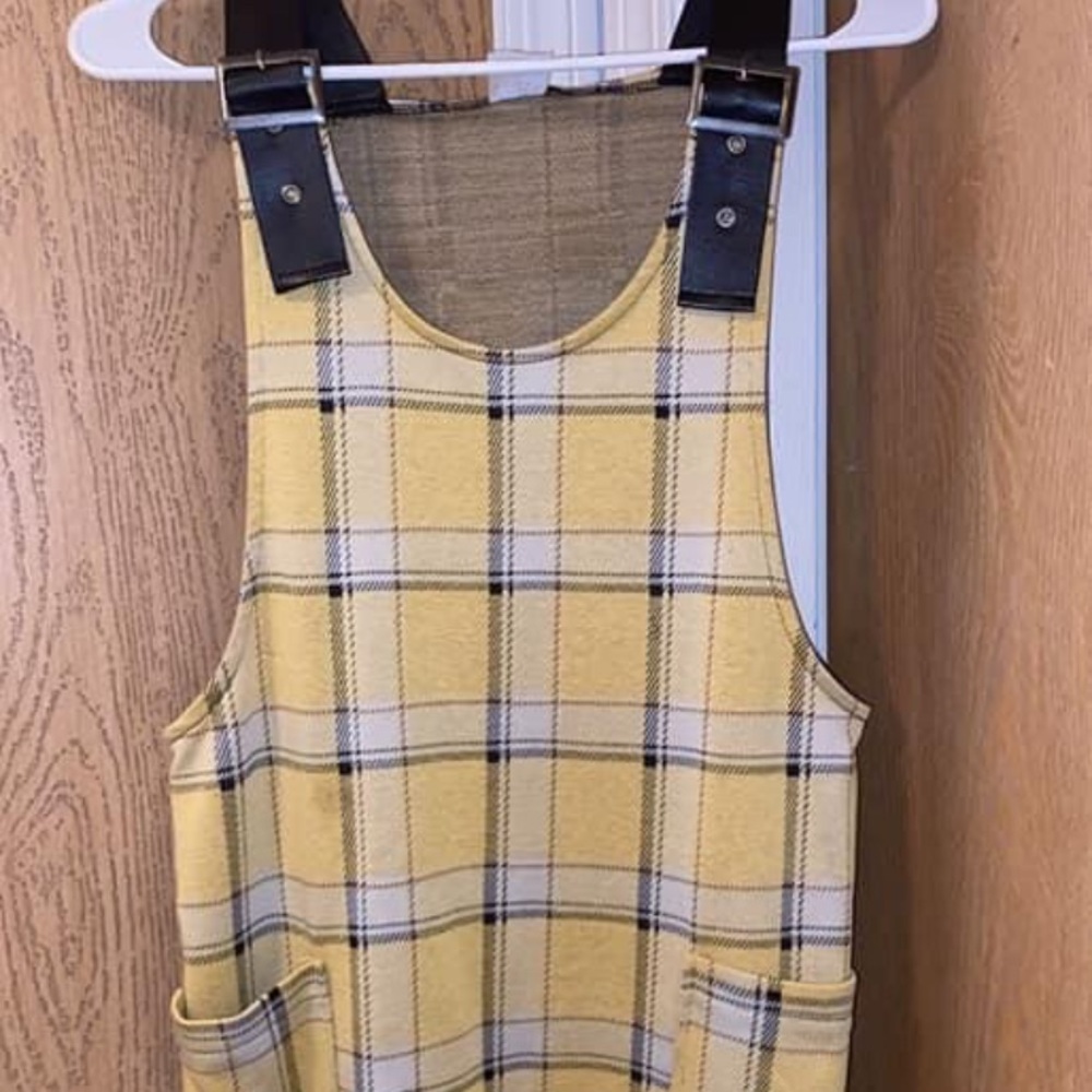 Black & yellow plaid dress with pockets great for fall